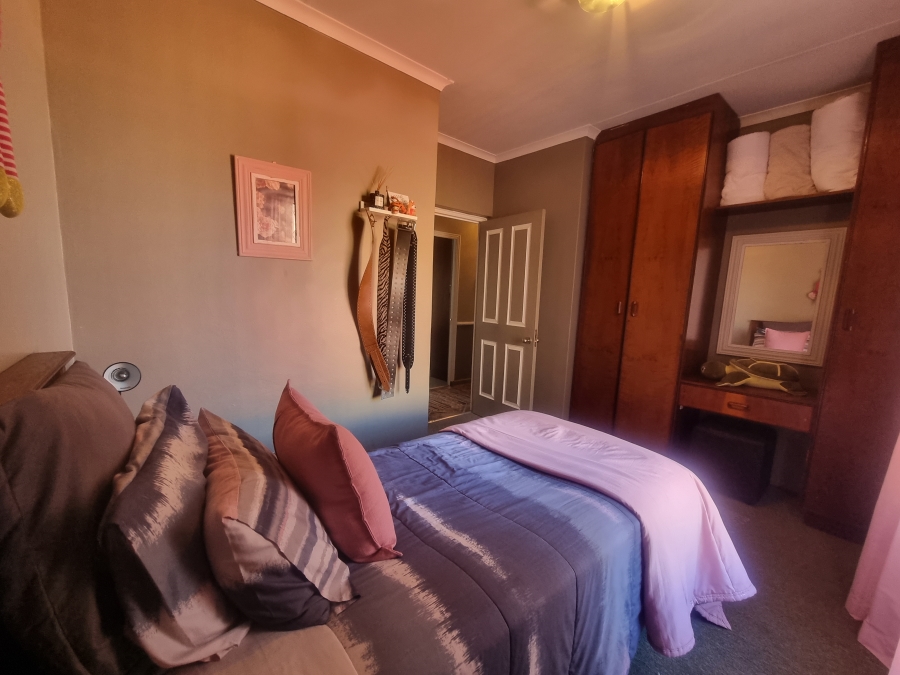 6 Bedroom Property for Sale in Heiderand Western Cape